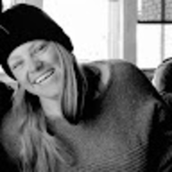 Meet your Posher, Katie - Picture 1 of 1